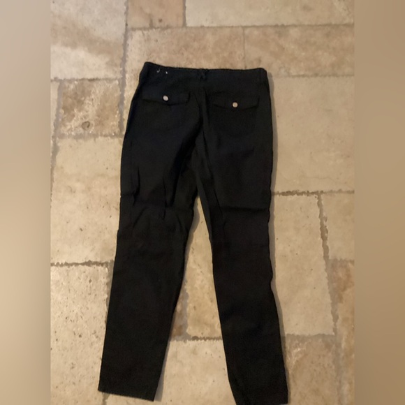 White House Black Market Slim Crop-SZ 10L - Picture 2 of 4